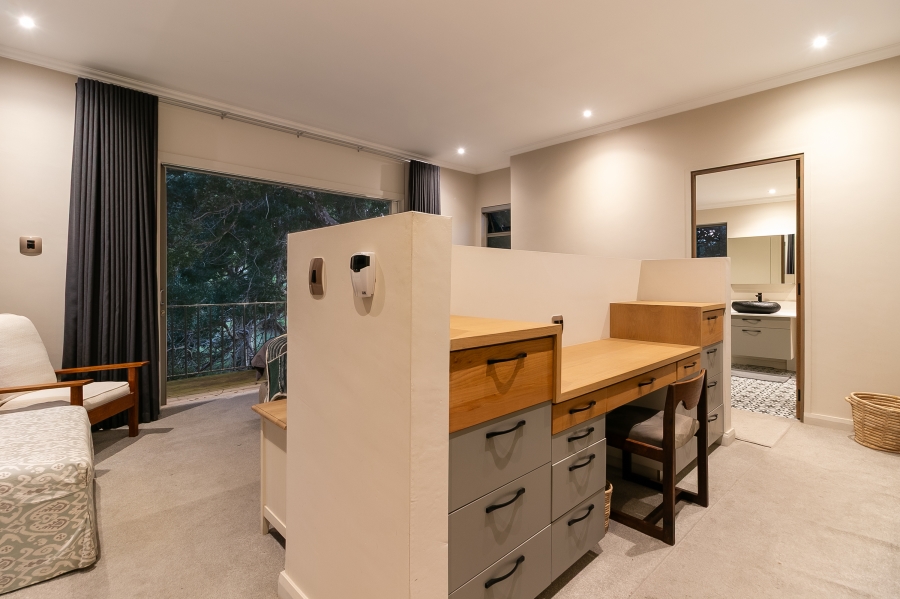 5 Bedroom Property for Sale in Brenton On Lake Western Cape